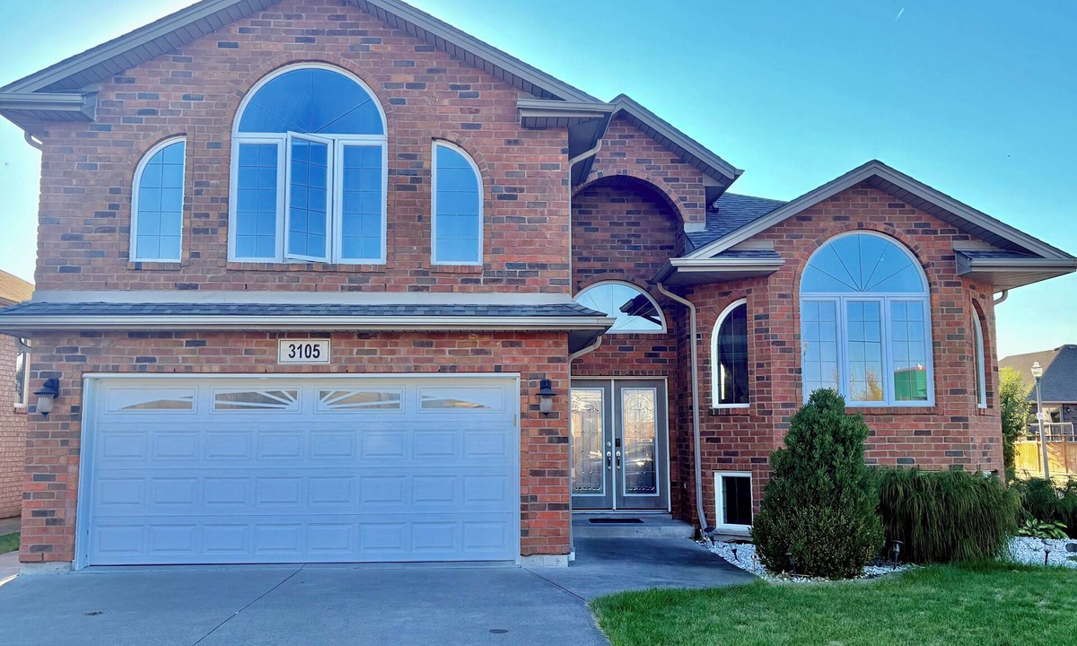 Woodslee House | Cozy and quiet room close to riverside.