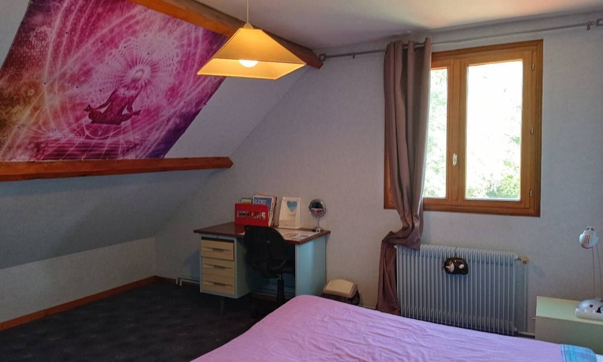 Fruges House | Cozy and tranquil double room with large desk