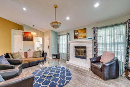 Antelope House | Cozy Antelope Home ~ 14 Mi to Sacramento!