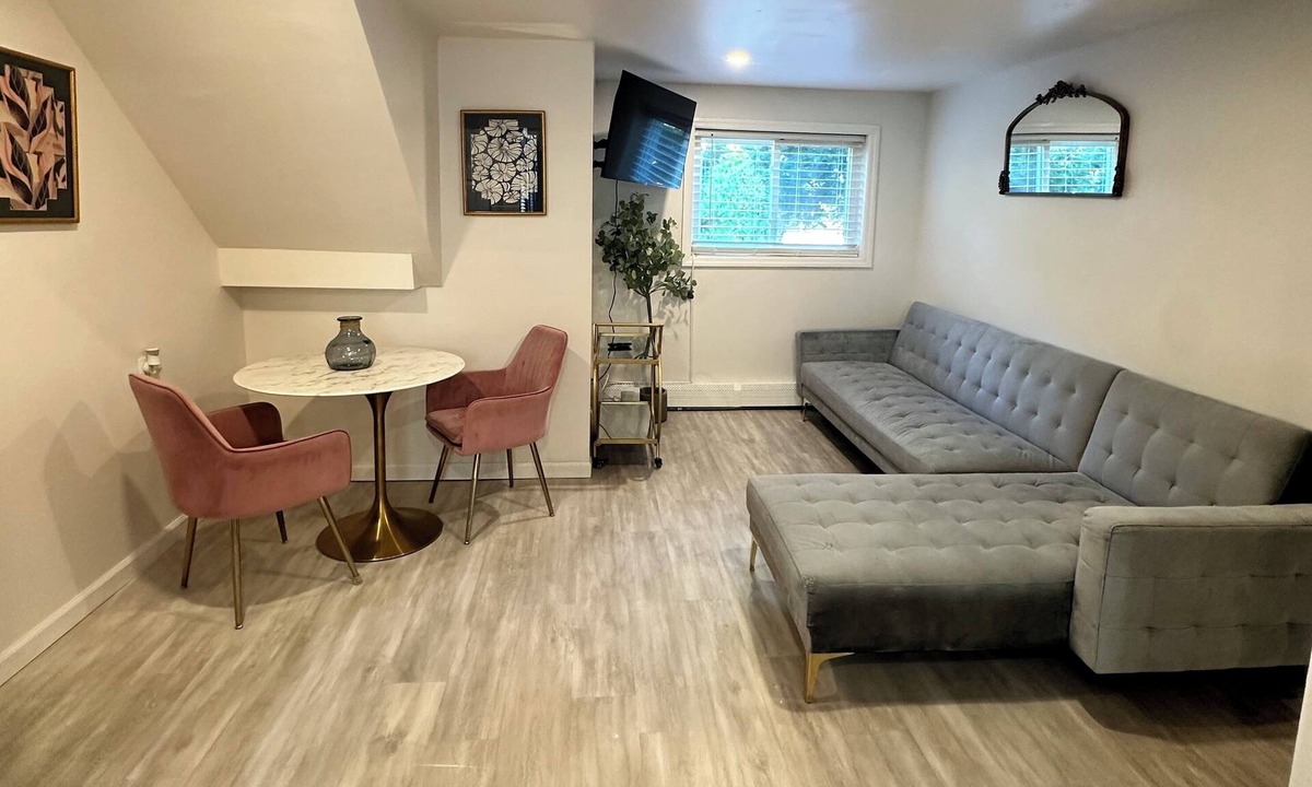 Wheatley Heights Apartment | Cozy apartment