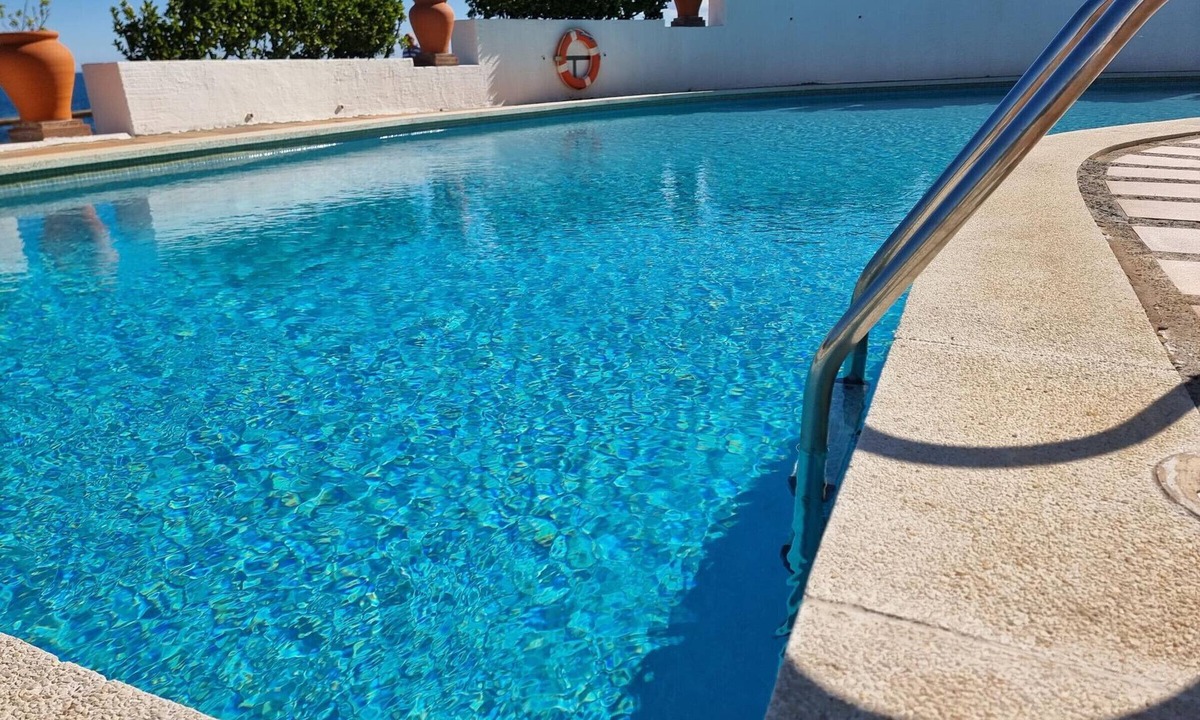 Pedrinya Apartment | Cozy apartment 50m from the beach with terrace