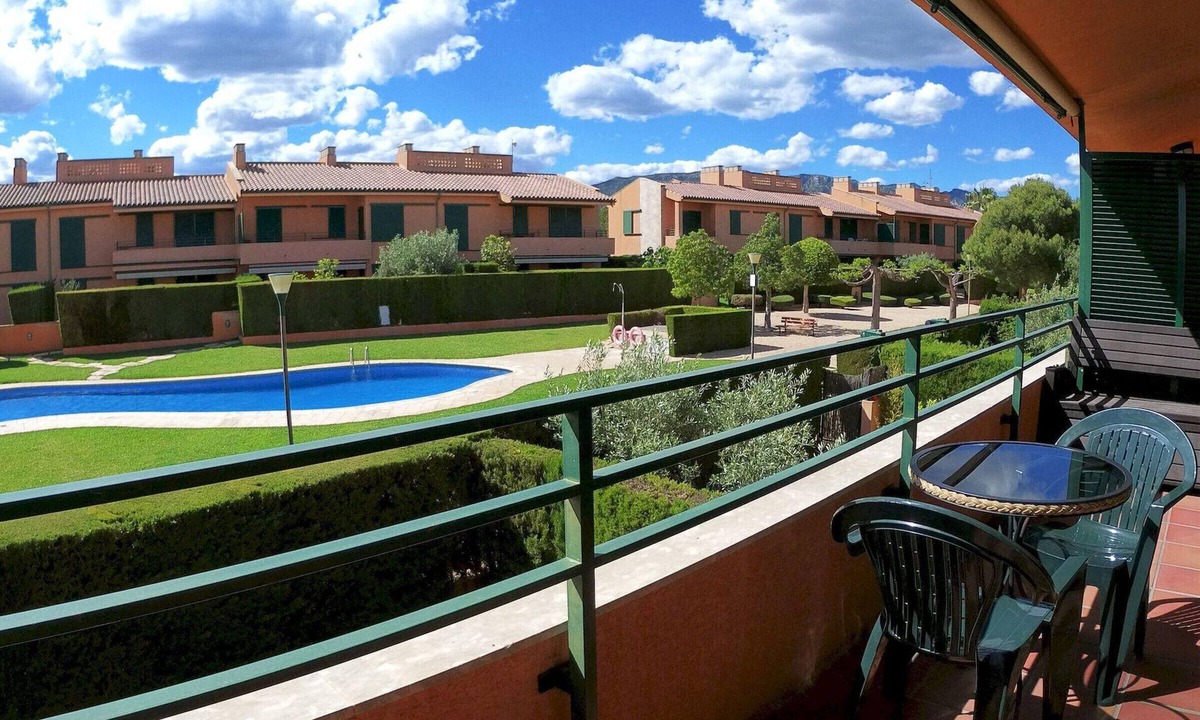 L Almadrava Apartment | Cozy Apartment for Families on First Floor with Marina View