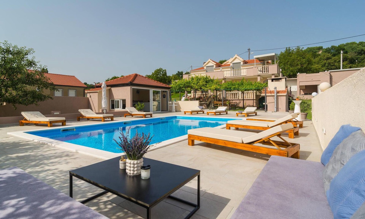 Sinj Apartment | Cozy apartment in Obrovac Sinjski
