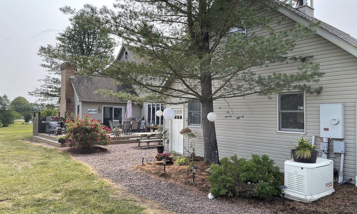 Northumberland Apartment | Cozy Apartment in Northumberland, PA -set in rural PA on a small horse farm