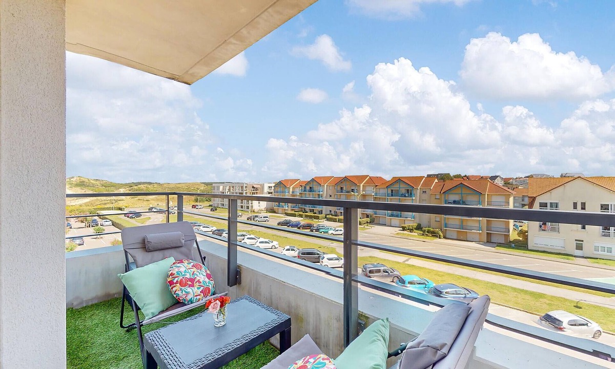 Stella-Plage Apartment | Cozy apartment in Cucq with house a panoramic view
