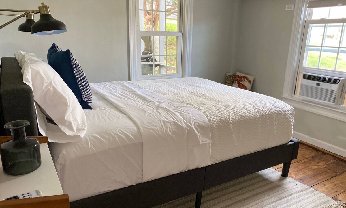 Westport Apartment | Cozy Apartment in Downtown Westport