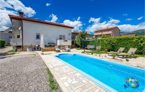 Sarsoni Apartment | Cozy Apartment In Drazice