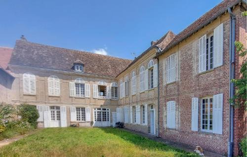 Les Andelys Apartment | Cozy Apartment In Les Andelys With Wifi