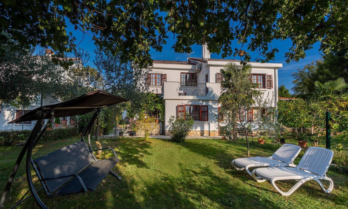 Njivice Apartment | Cozy apartment in Malinska