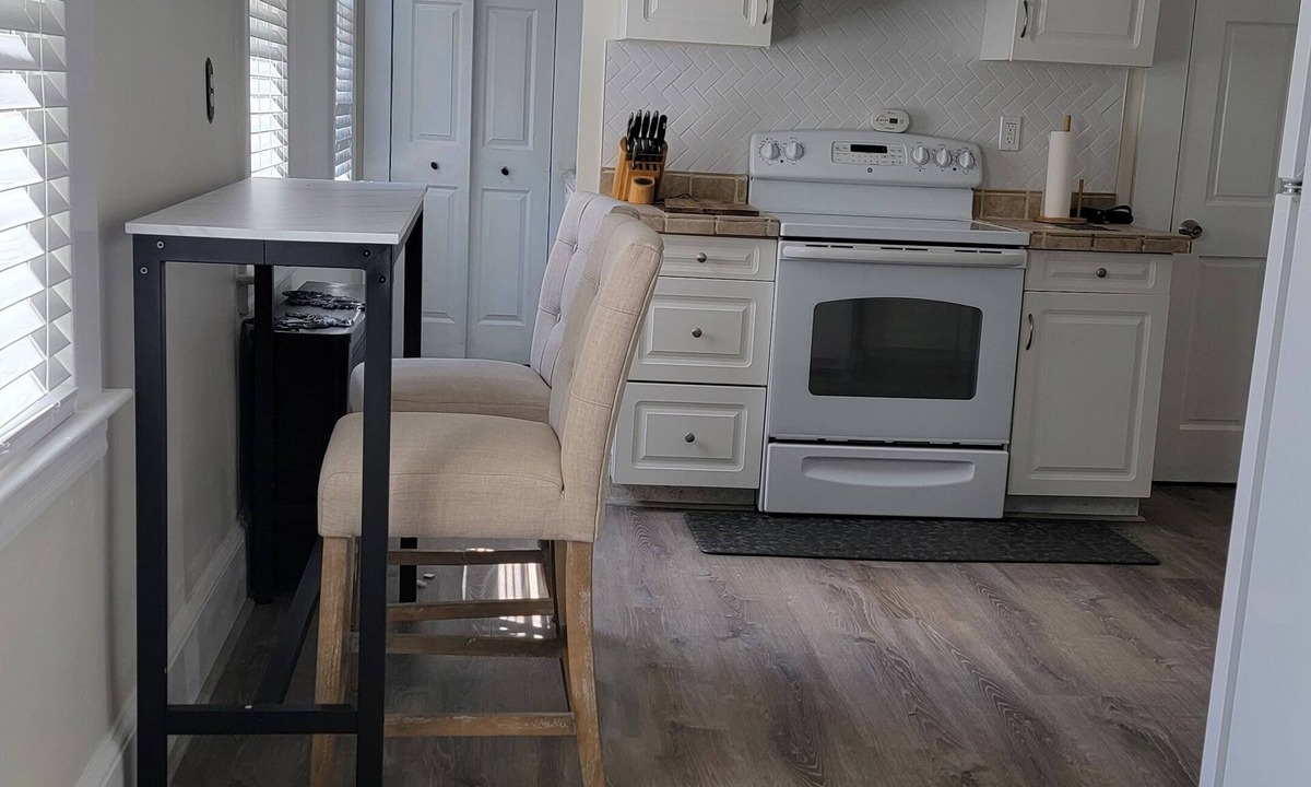 East Haven Apartment | Cozy apartment in New Haven