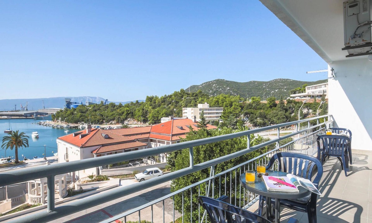 Ploce Apartment | Cozy apartment in Ploce with WiFi