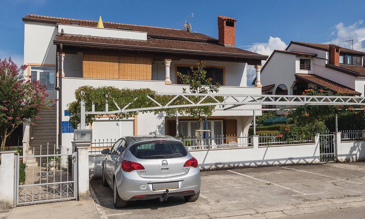 Porec Apartment | Cozy apartment in Porec with WiFi