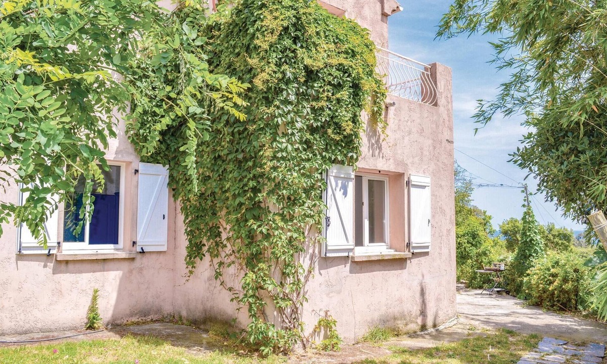 Talasani Apartment | Cozy apartment in Talasani