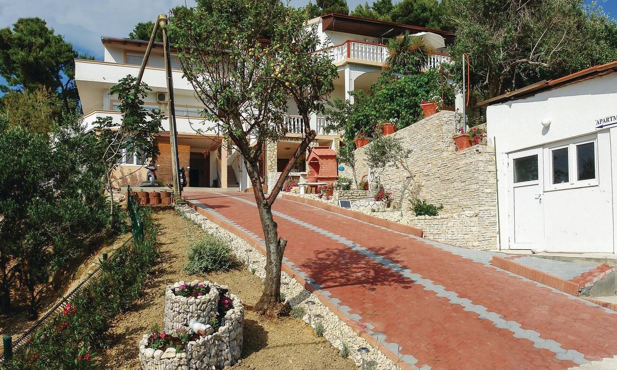 Vlasici Apartment | Cozy apartment in Vlasici with WiFi