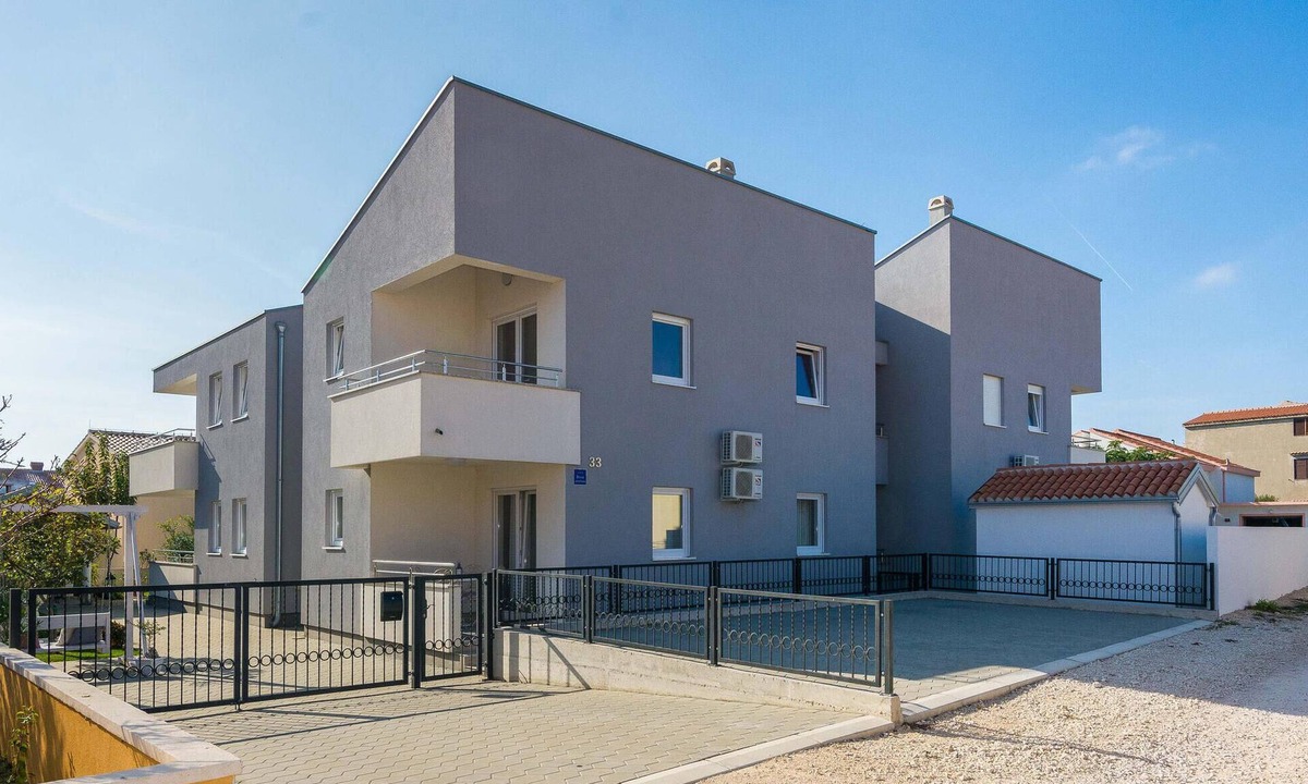 Vrsi Apartment | Cozy apartment in Vrsi-Mulo with WiFi
