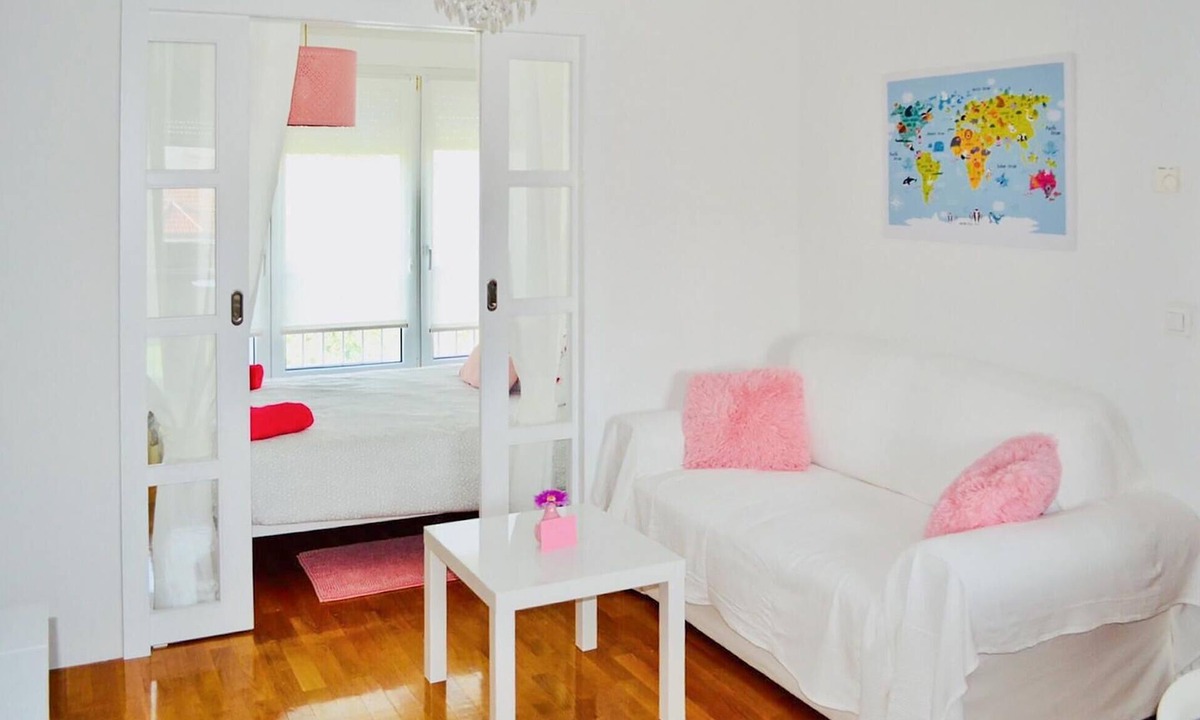 Novi Zagreb Apartment | Cozy apartment in Zagreb with house a panoramic view