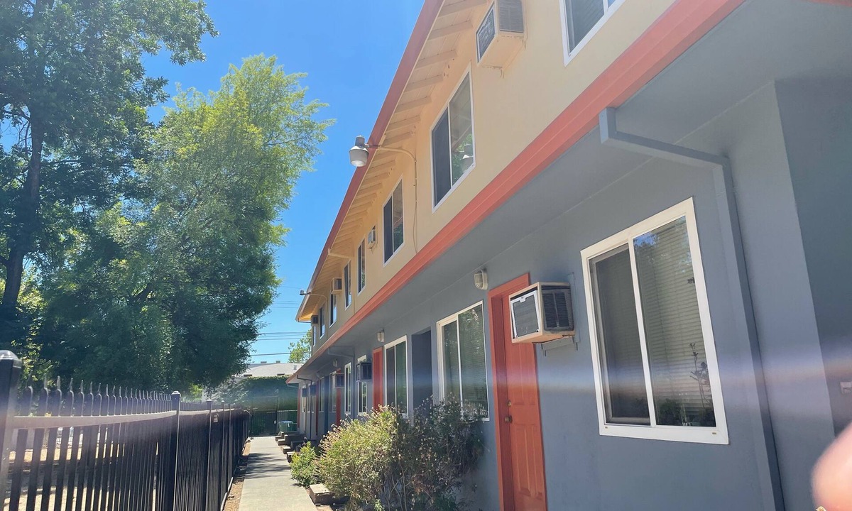 North Oak Park Apartment | Cozy Apartment Near Downtown!
