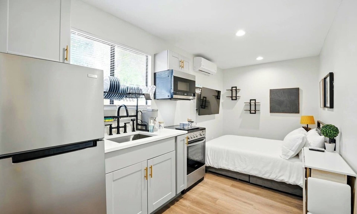 Murray Hill Apartment | Cozy Apartment w/Kitchen, Parking & Self Check-in