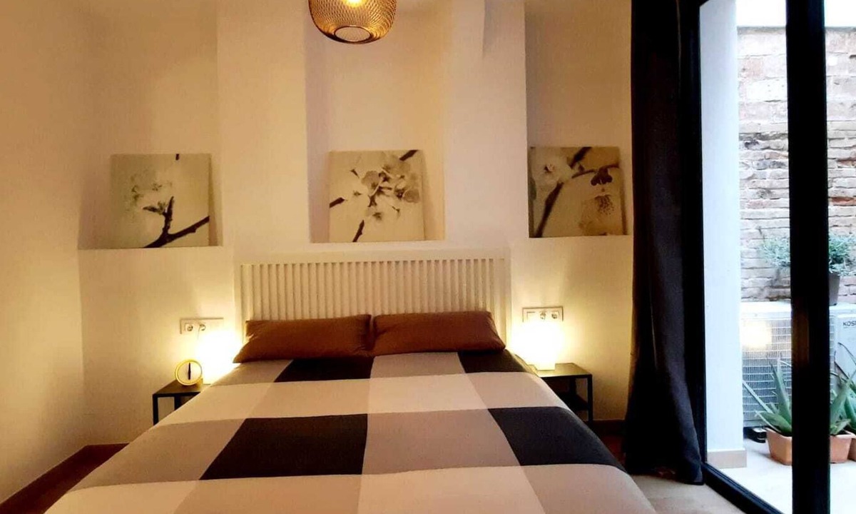 El Clot Apartment | Cozy apartment with separate entrance