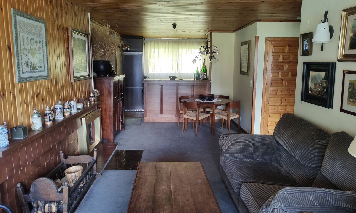 Candanchu Apartment | Cozy apartment with beautiful mountain views