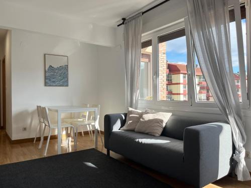 Azkoitia Apartment | Cozy apartment with large balcony in Azkoitia