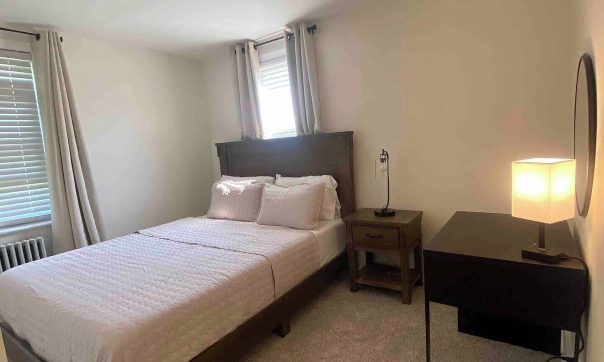 Camden Apartment | Cozy apt 15 mins from Philly