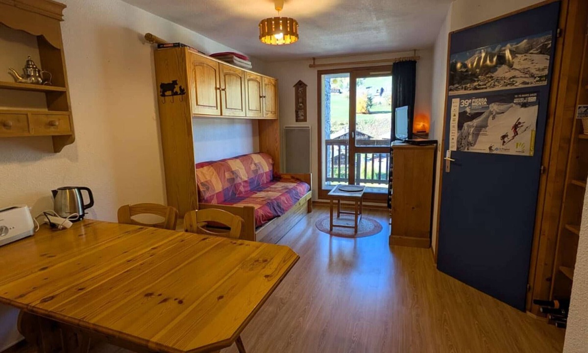Areches Apartment | Cozy apt for 4, near slopes and pool