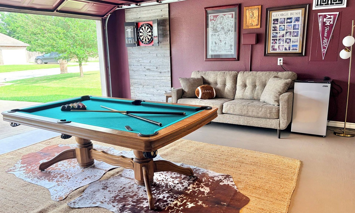 Wellborn House | Cozy Back Porch & 🔥Fire Pit, Full Kitchen, Near A&M❤️