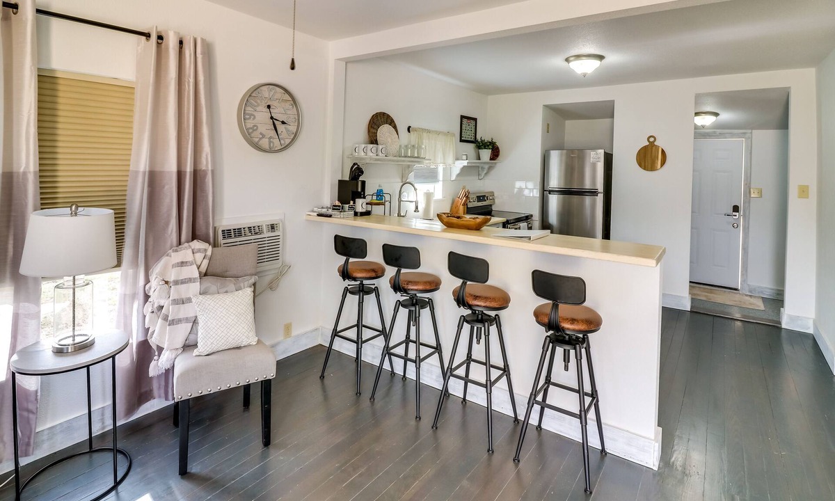 Ballinger House | Cozy Ballinger Vacation Rental w/Deck & Grill!