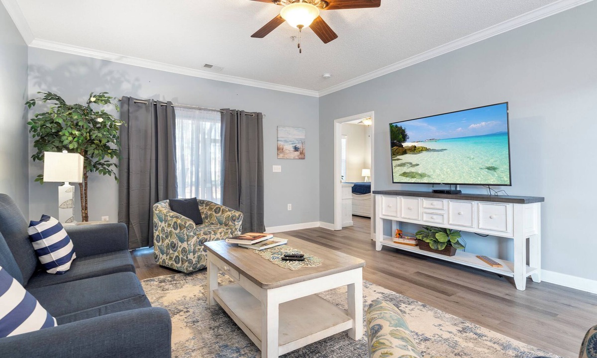 North Myrtle Beach Condo | Cozy Barefoot Beach Retreat: Resort Amenities