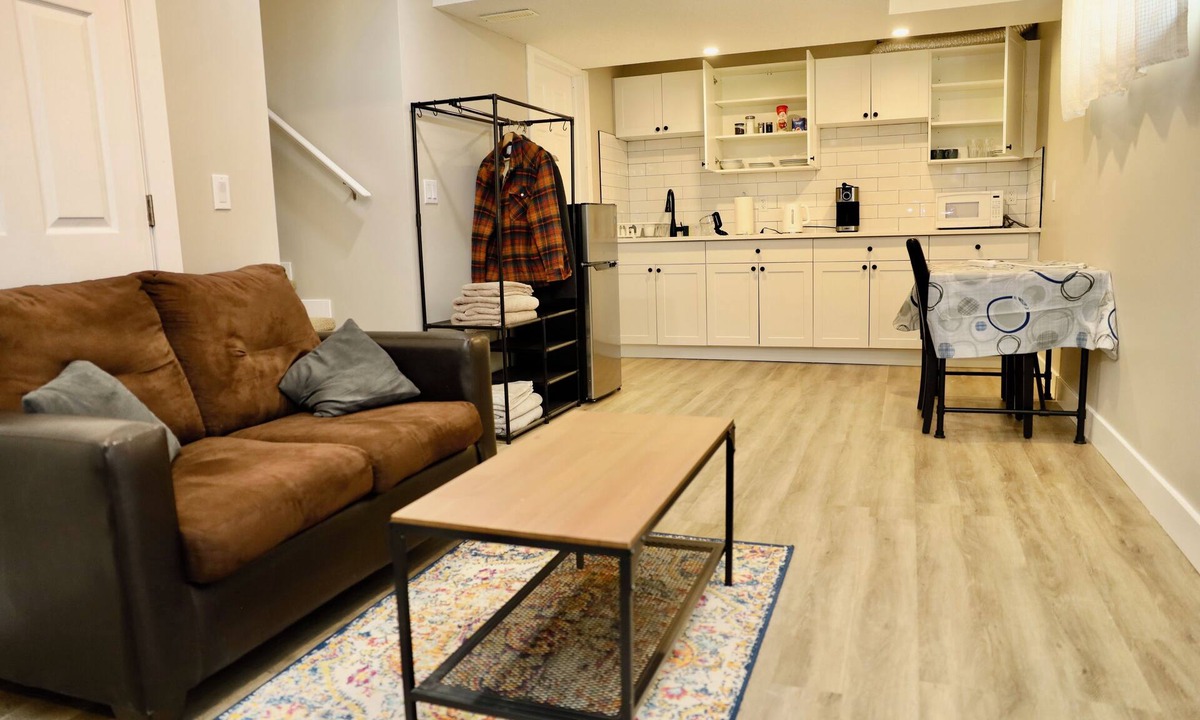 Panorama Hills House | Cozy Basement Studio for rent !