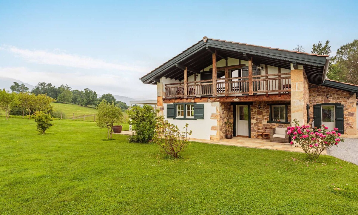 Sare House | Cozy Basque House, mountain view