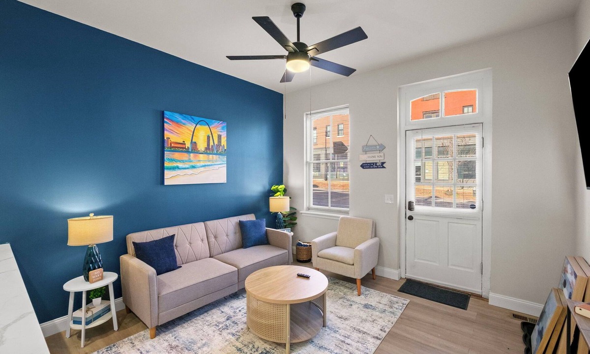 Soulard Apartment | Cozy Beach Apartment in Soulard