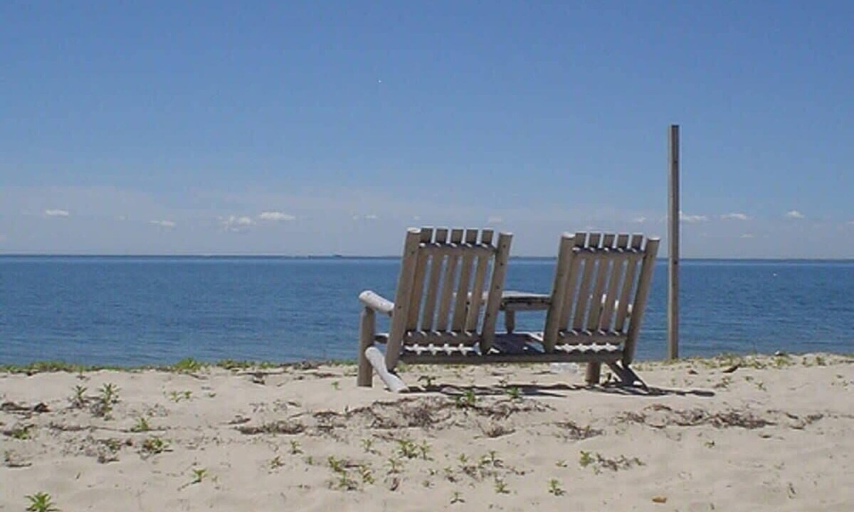 North Truro Cabin | Cozy Beach Bungalow S