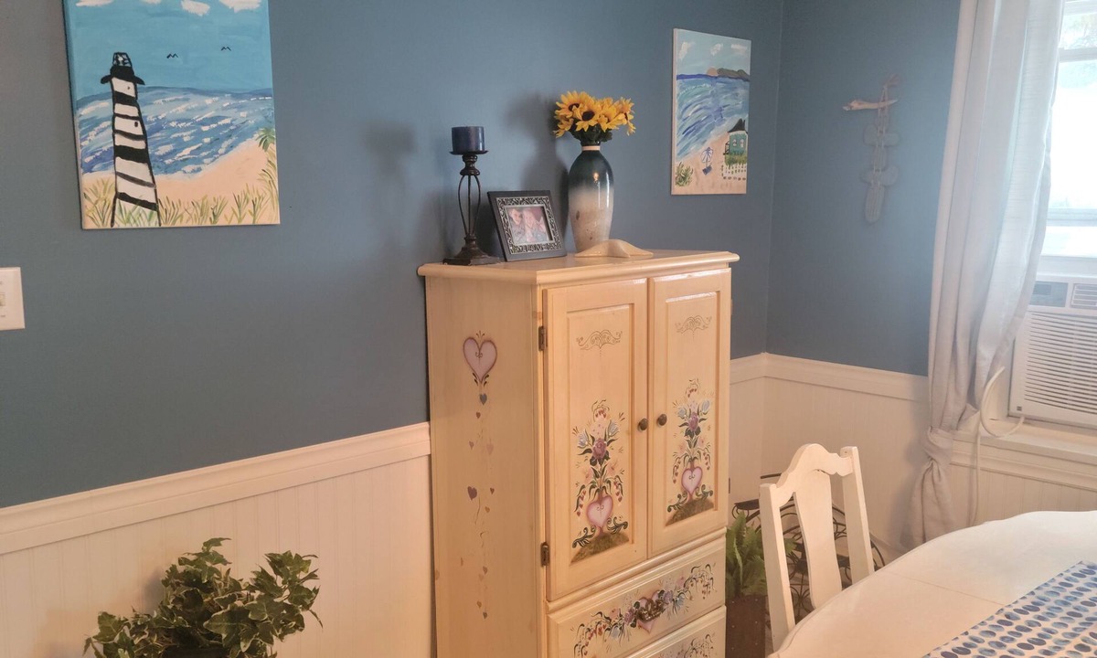 Winnipeg Beach House | Cozy beach cottage with fire pit and suitable for a family or romantic getaway!