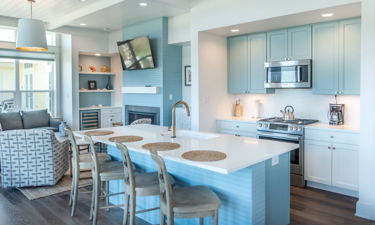 Port Aransas Cabin | Cozy beach home w. heated pool