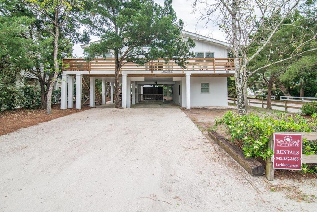 Pawleys Island House | Cozy Beach House Steps from the Shore: 4 Bedroom