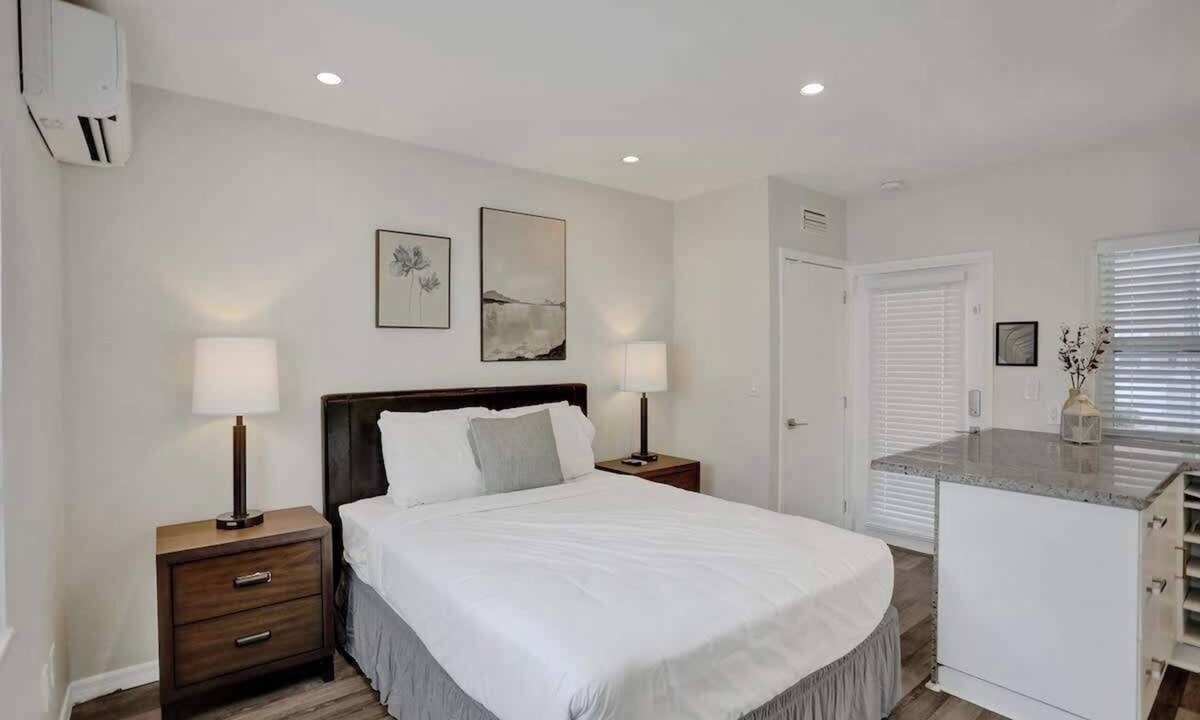 Hendricks and Venice Isles Apartment | Cozy Beach Isles Studio wtih Patio