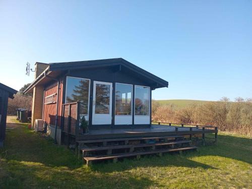 Hoensinge House | Cozy Beachfront Cottage