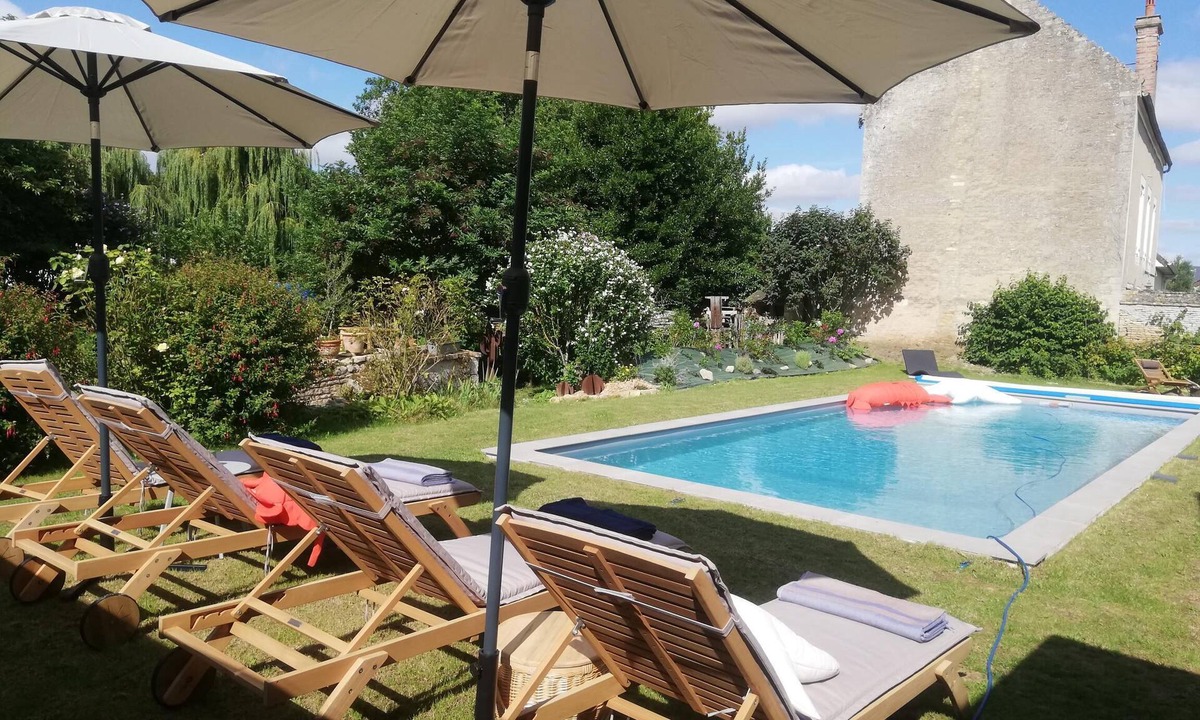 Herouvillette Bed & Breakfast | Cozy bed and breakfast 10 mn from beaches and main sites of the 1944 landings.