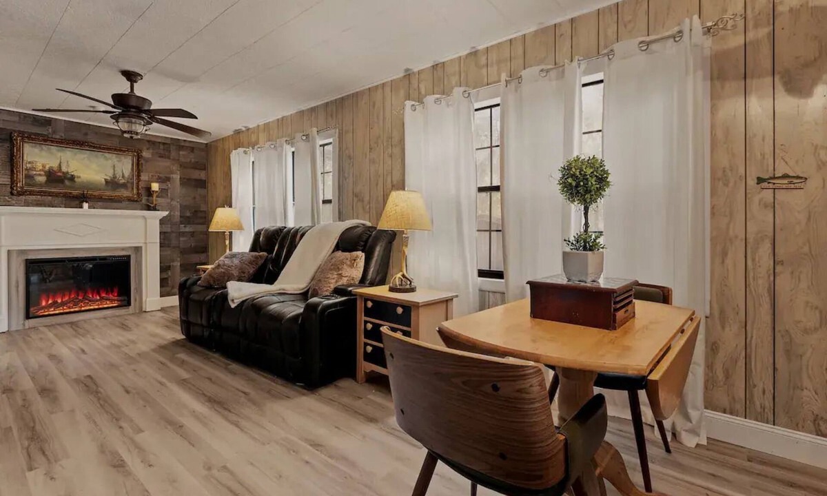 Quincy Cottage | Cozy Bluegill Cottage