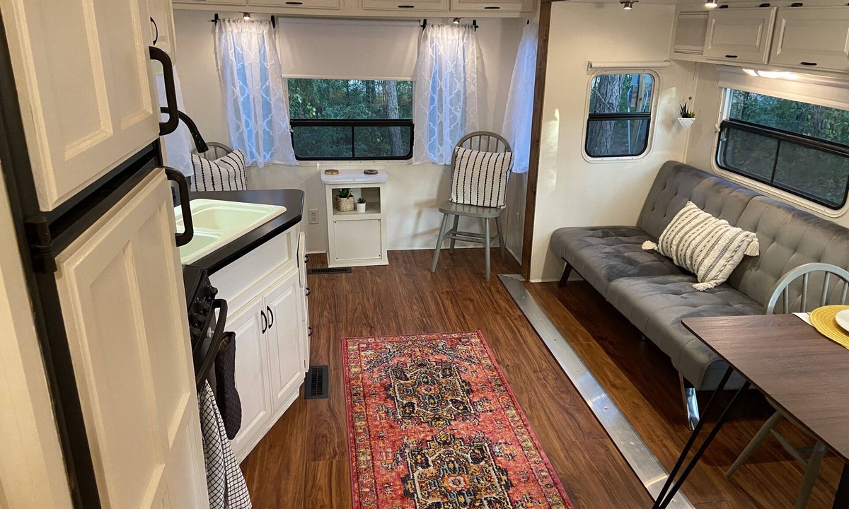 Plantersville House | Cozy Boho Camping in 1Bedroom RV-5 min from Renfest!