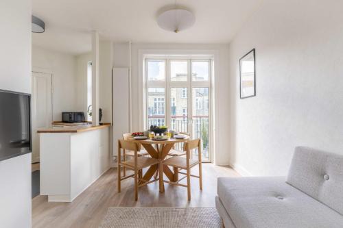 Osterbro Apartment | Cozy & Bright Apartment in Peaceful Area