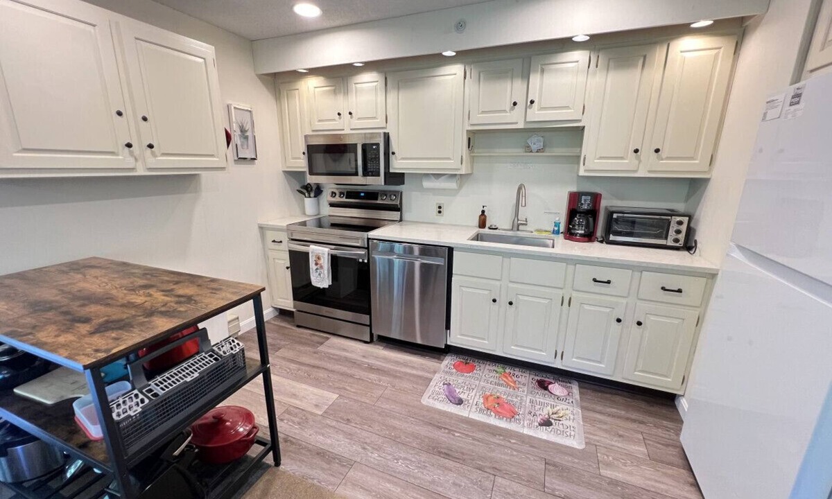 Bromley Mountain Apartment | Cozy Bromley Retreat