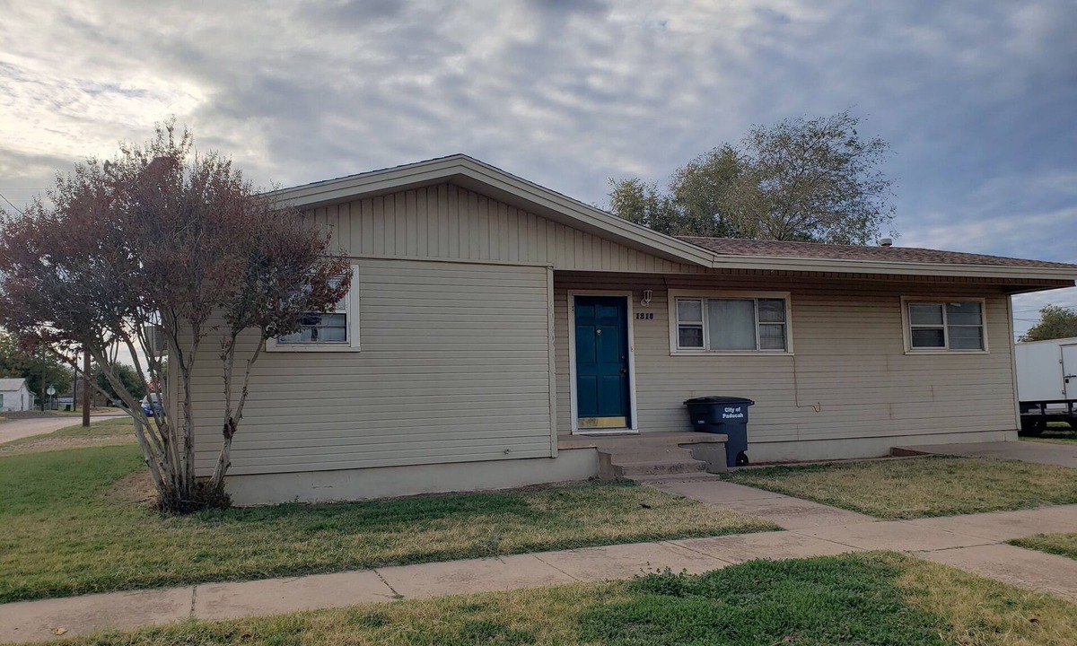 Chalk House | Cozy Bunkhouse in Paducah,Texas. Pet Friendly!