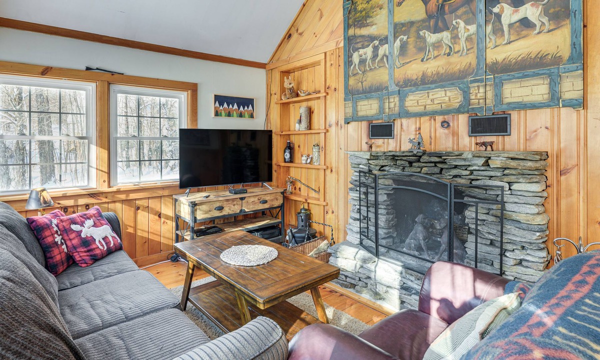 Stratton House | Cozy Cabin Between Stratton Resort & Mount Snow