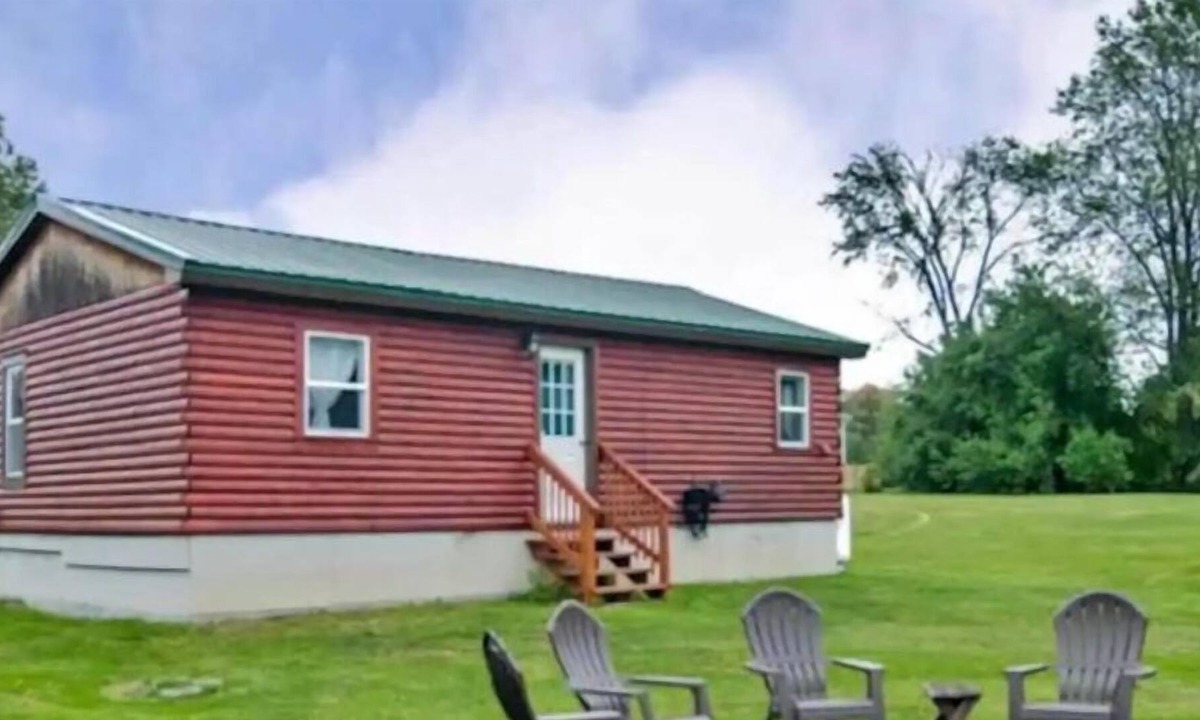 Troy Cabin | Cozy Cabin by Jay Peak