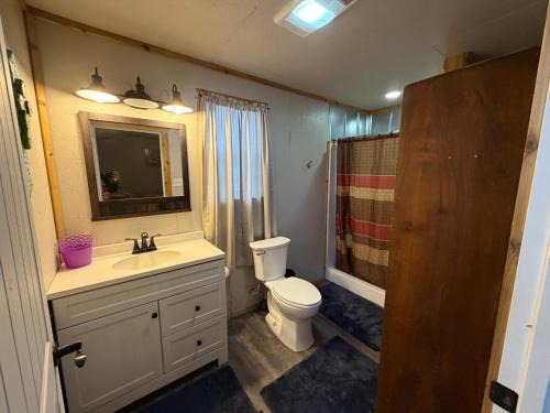 Rocksprings House | Cozy Cabin for day or weekend