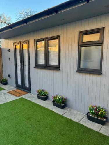 Cricklewood House | Cozy Cabin