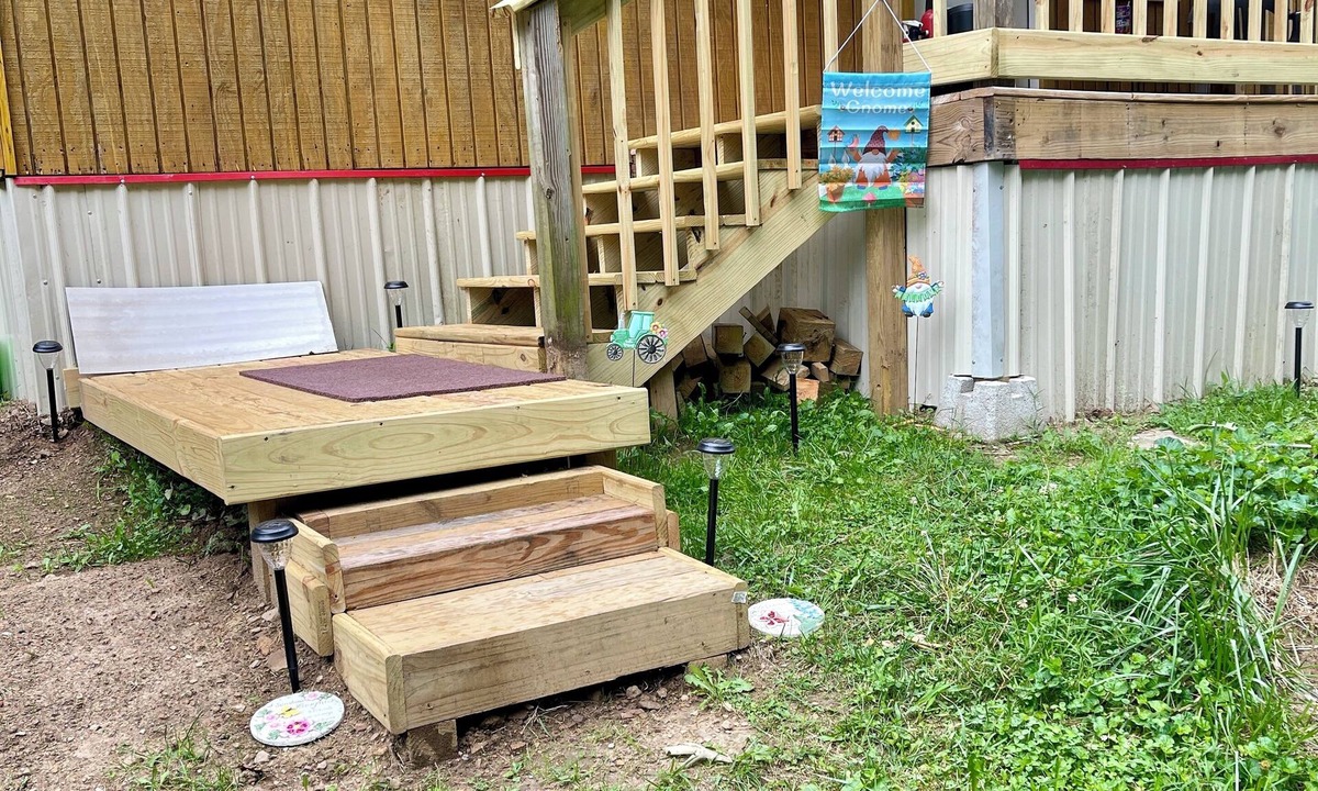 Waneta Cabin | Cozy Cabin in lovely McKee with WiFi, AC